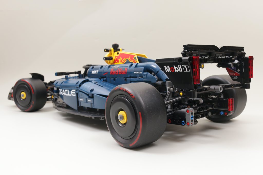 LEGO Technic 42206 Oracle Red Bull Racing RB20 F1 Car review 15 1024x683