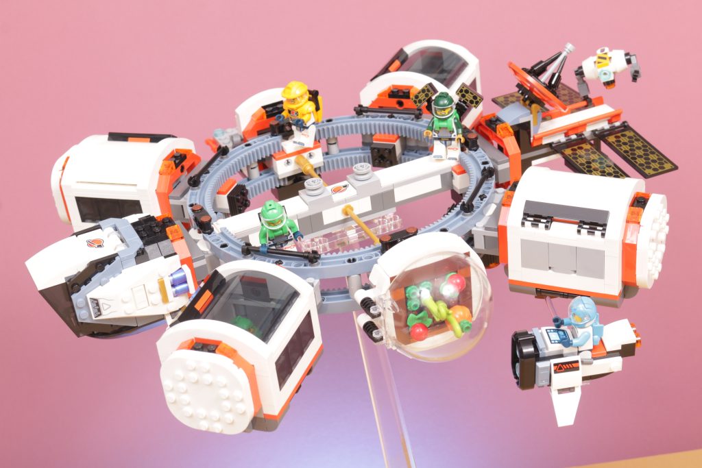 LEGO City 60433 Modular Space Station review 11 1024x683