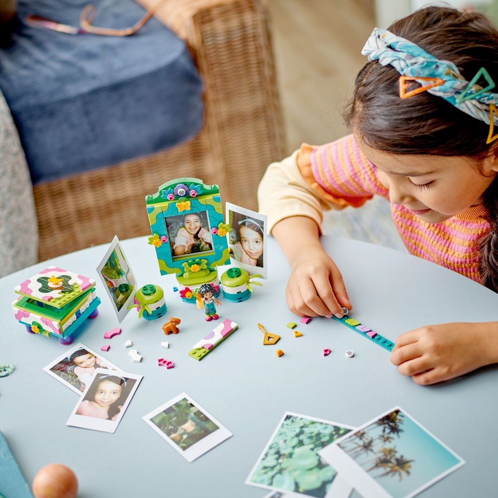 LEGO Disney 43239 Mirabels Photo Frame and Jewelry Box 2