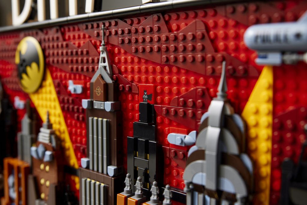 LEGO Batman 76271 Gotham City Skyline 23 1024x683