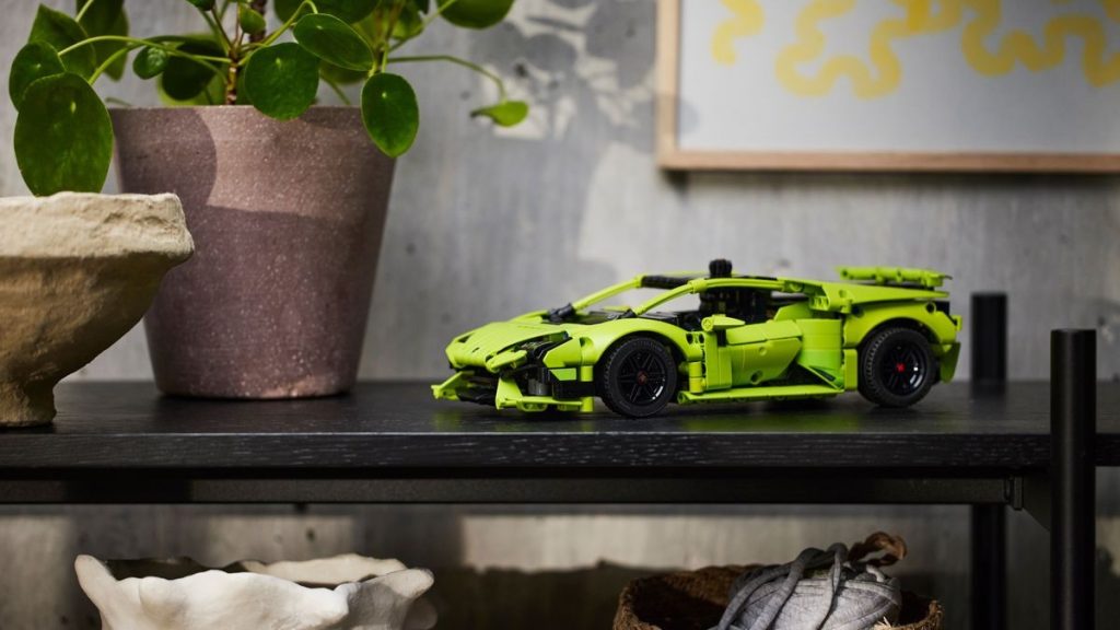 LEGO Technic 42161 Lamborghini Huracan Tecnica featured 1024x576