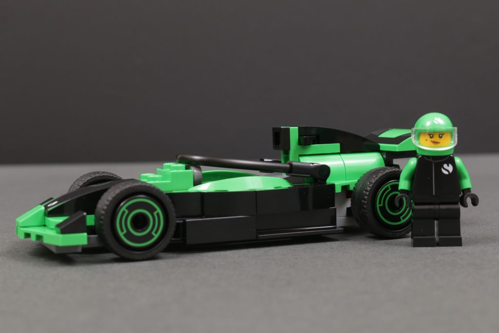 LEGO City 60474 F1 Grid with VCARB Sauber Race Cars review 38 1024x683