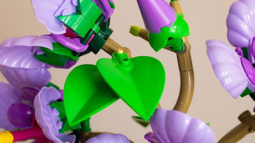 Lego botanicals 10372 Hibiscus 30 1024x576