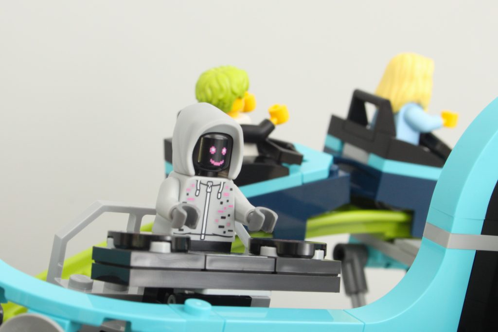 lego city 60421 Robot World Roller Coaster Park review 3 1024x683