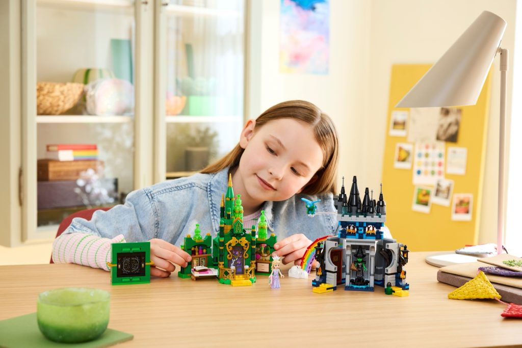 LEGO Wicked 75689 Emerald City Kiamo Ko Castle 5 1024x683