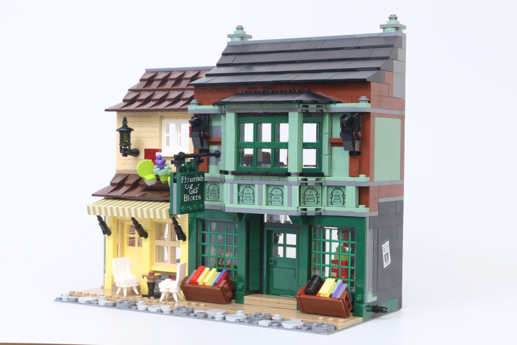 LEGO Harry Potter 75978 Diagon Alley review 44