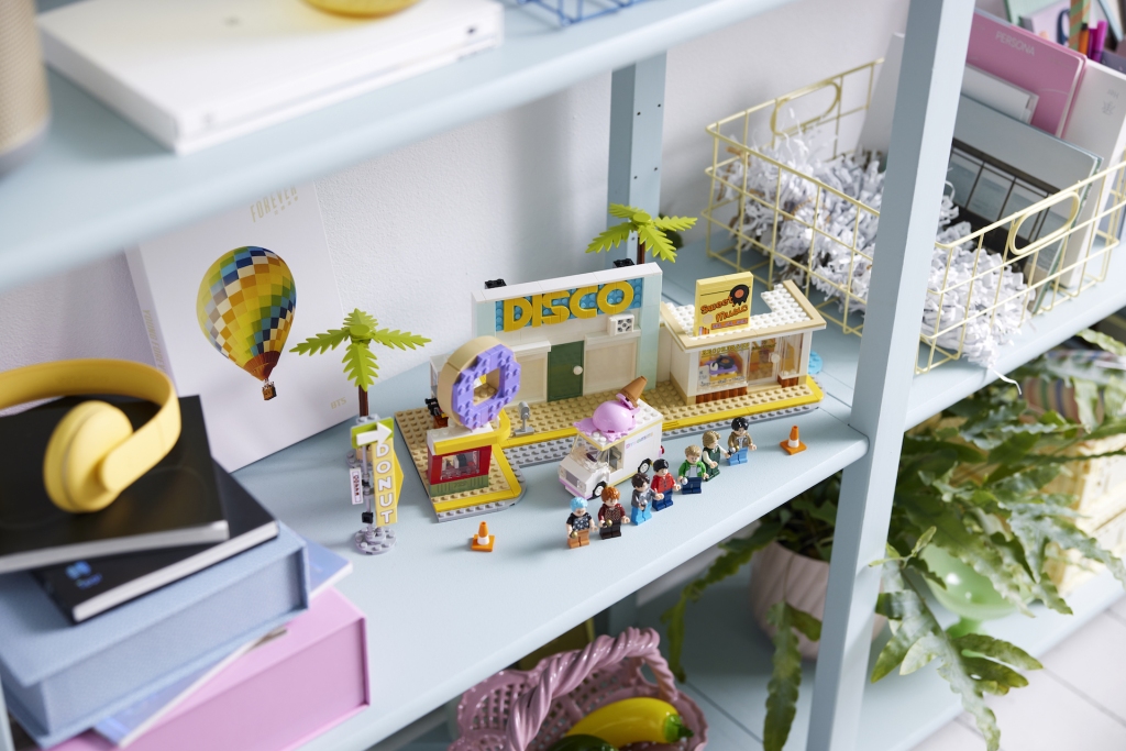 LEGO Ideas 21339 BTS Dynamite 29 1024x683