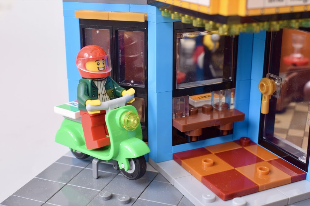 LEGO Icons 10312 Jazz Club review 25 1024x683