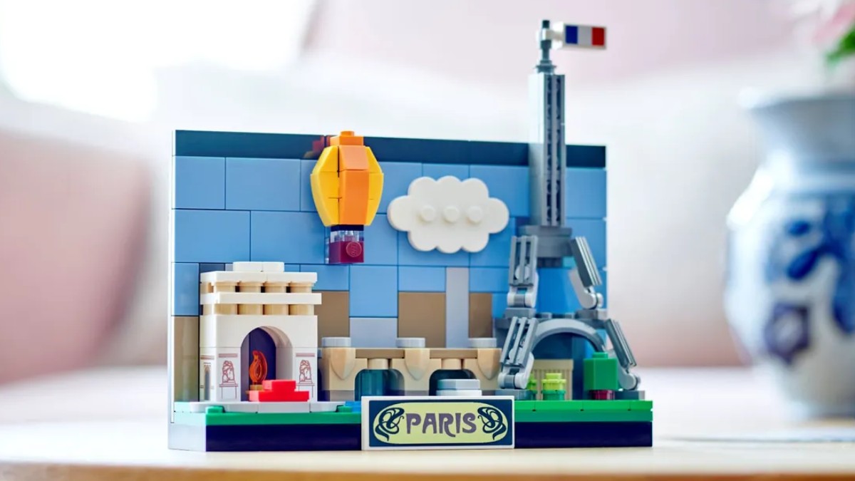 A new LEGO postcard is available now on LEGO.com