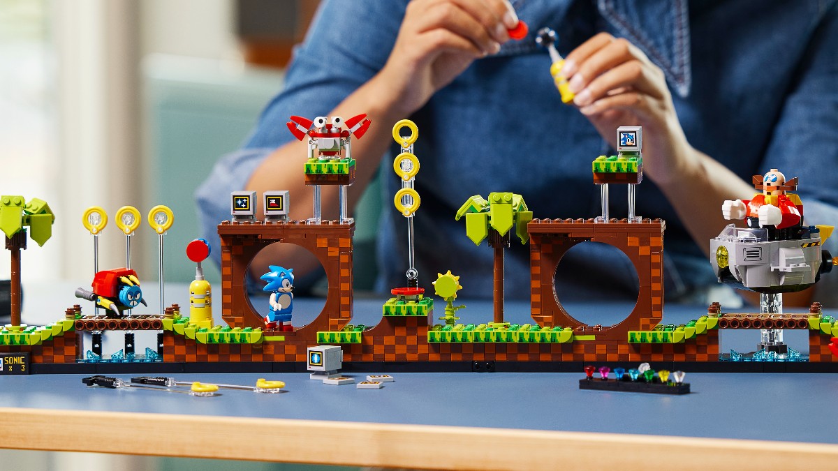 20% off 21331 Sonic the Hedgehog – Green Hill Zone with The Entertainer