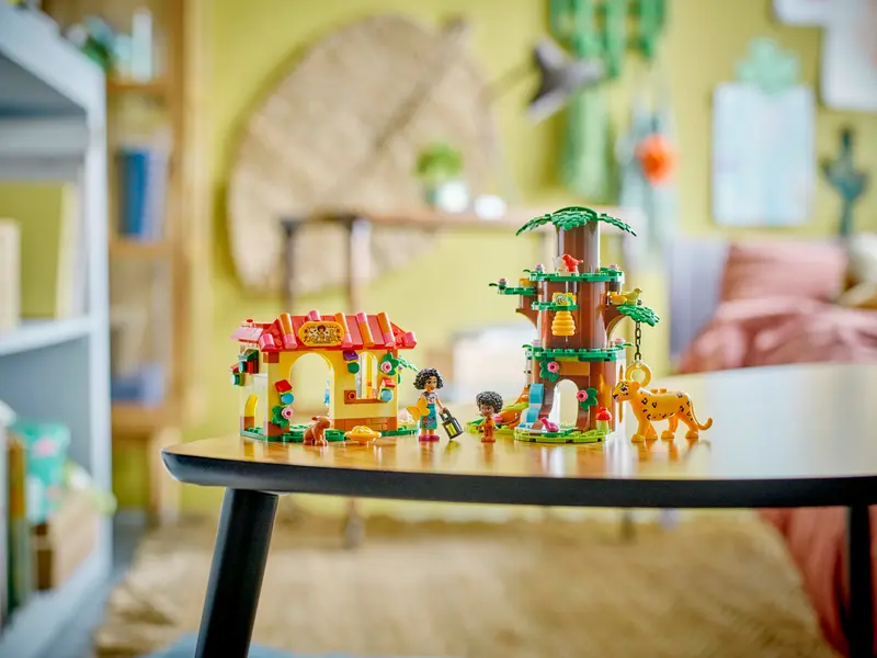 LEGO Disney 43251 Antonios Animal Sanctuary Lifestyle 4