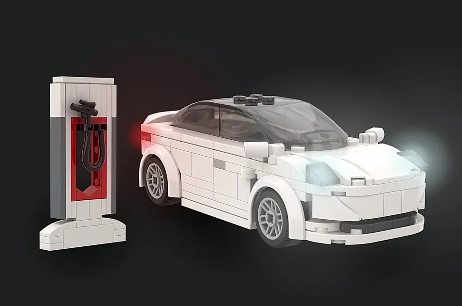 LEGO Ideas Tesla Center 4