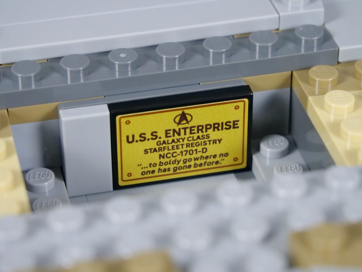 lego 10356 review brickset mispelling 1200x901