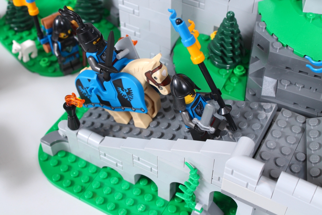 LEGO Icons 10305 Lion Knights Castle ramp mod 14 1024x683
