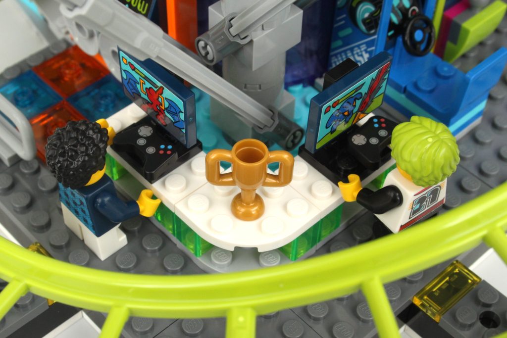 lego city 60421 Robot World Roller Coaster Park review 13 1024x683