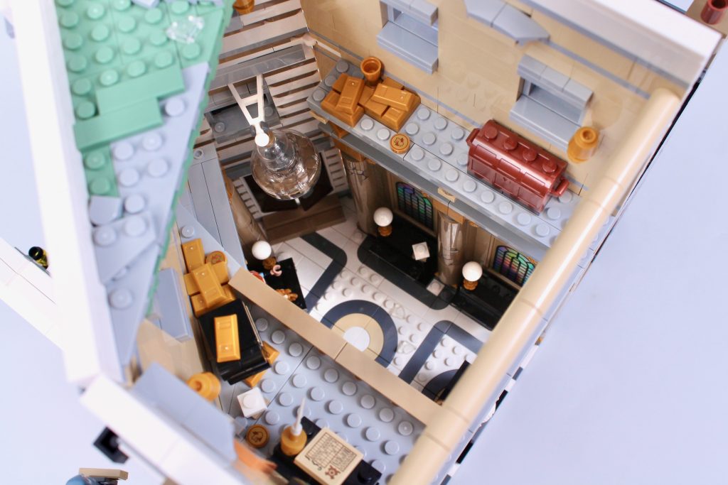 LEGO Harry Potter 76417 Gringotts Wizarding Bank Collectors Edition review 26 1024x683