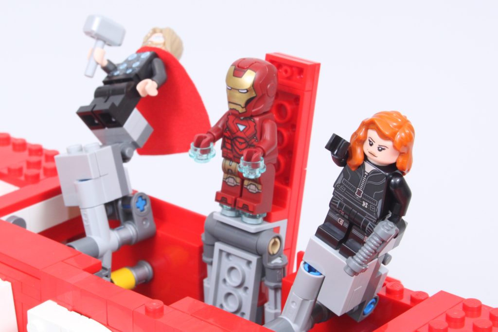 lego marvel 76313 marvel logo review 11 1024x683
