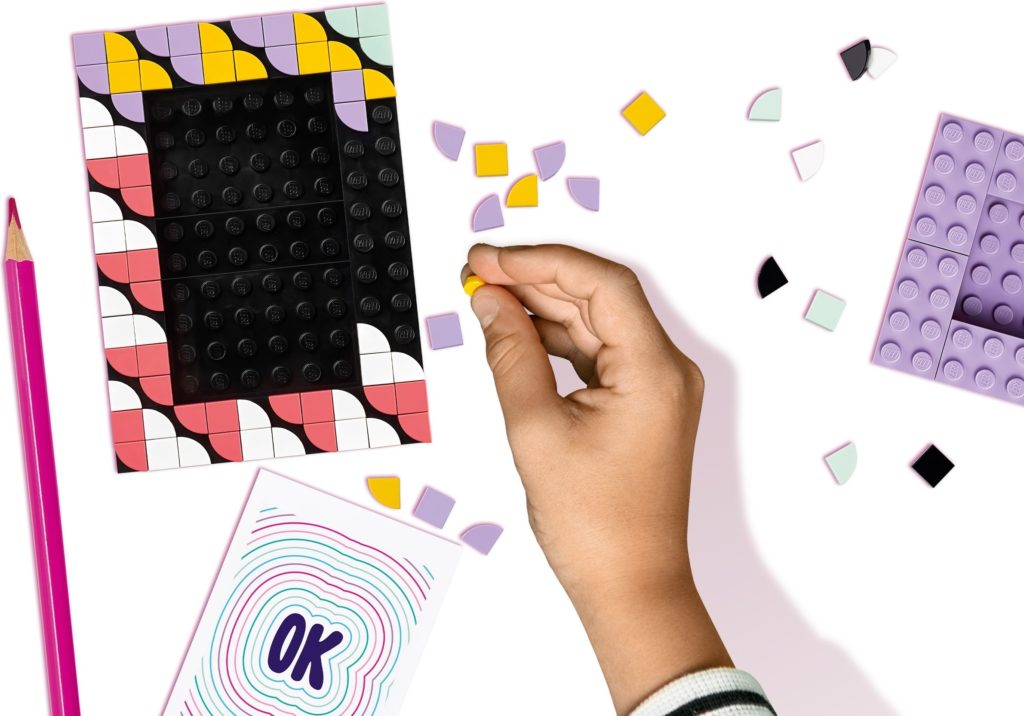 LEGO DOTS 41914 Creative Picture Frames 5