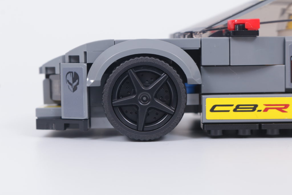 LEGO Speed Champions 76903 Chevrolet Corvette C8.R Race Car and 1968 Chevrolet Corvette review 24