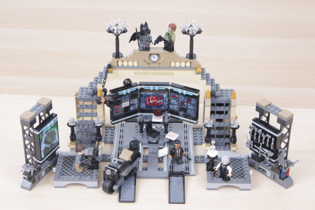 LEGO Batman 76183 Batcave The Riddler Face off review 2 1024x683