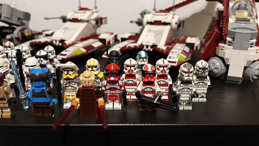Character Growth3584 custom LEGO Star Wars army 2 1024x576