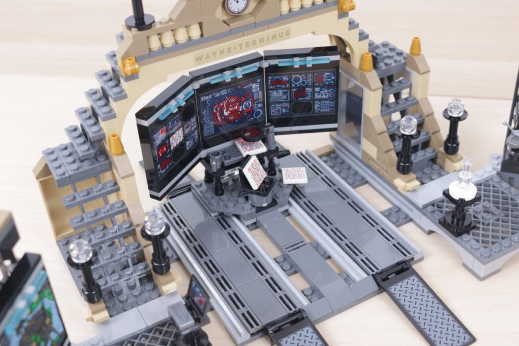 LEGO Batman 76183 Batcave The Riddler Face off review 16 1024x683