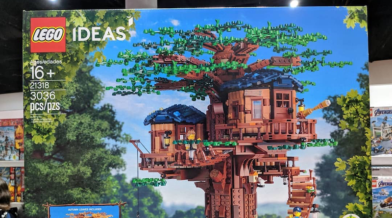LEGO Ideas 21318 Treehouse, Hidden Side at SDCC