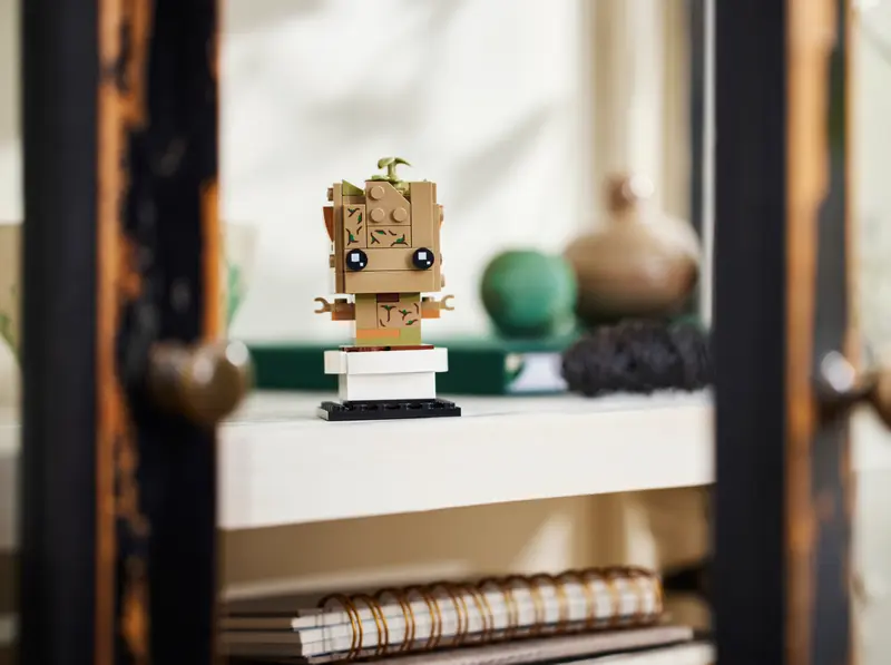 40671 Potted Groot Lifestyle 2