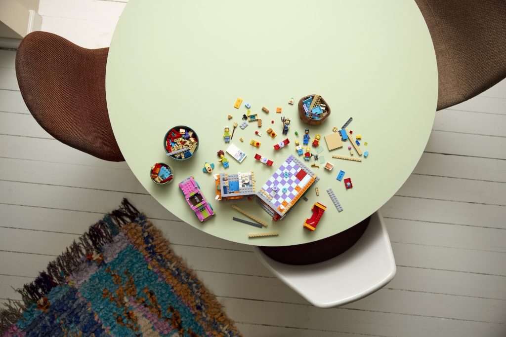 LEGO Icons 10352 The Simpsons Krusty Burger 4 1024x683