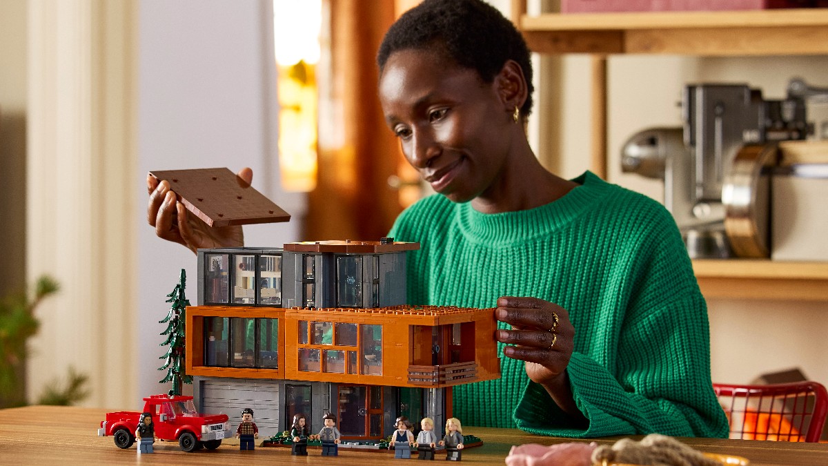 LEGO Ideas designer discusses challenge of mapping an ever-changing location