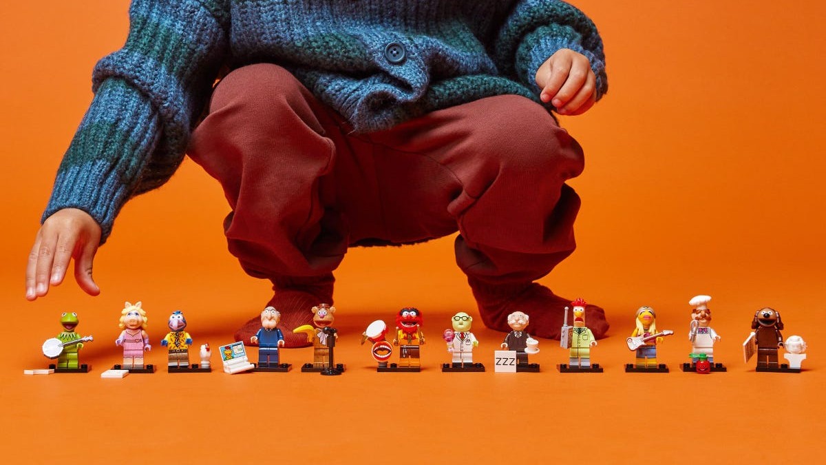 The Muppets minifigures are the perfect LEGO Christmas companion