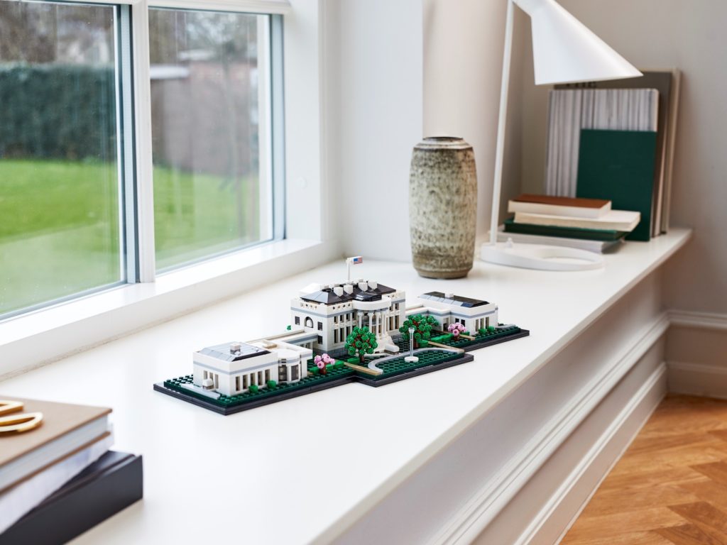 LEGO Architecture 21054 The White House 3