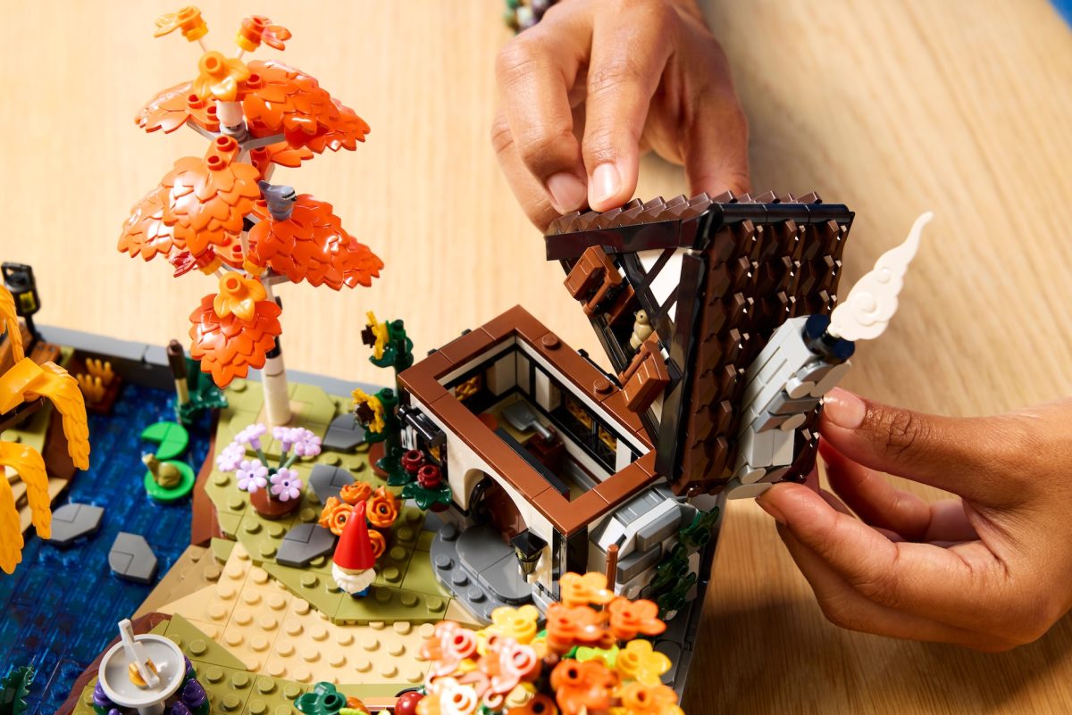 LEGO Icons 11372 Autumn Cottage Garden 7 1200x801
