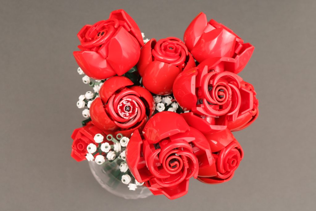 LEGO Botanical Collection 10328 Bouquet of Roses review 10 1024x683