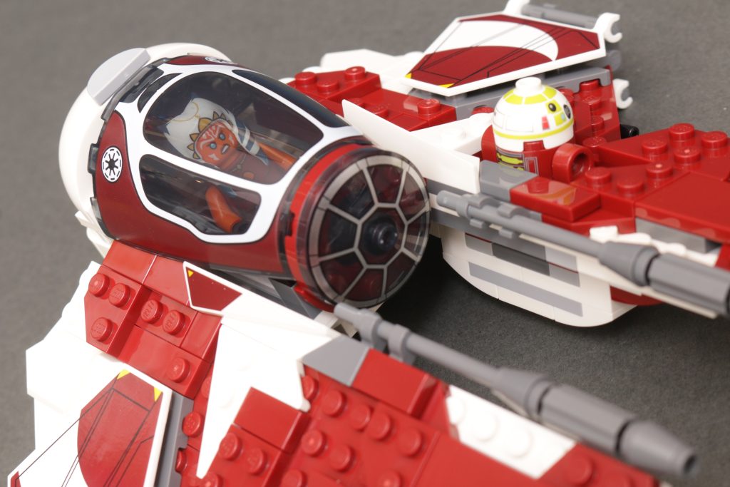 LEGO Star Wars 75401 Ahsokas Jedi Interceptor review 19 1024x683