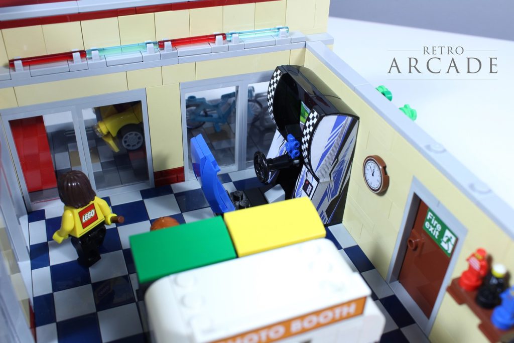 LEGO Ideas Retro Arcade 4
