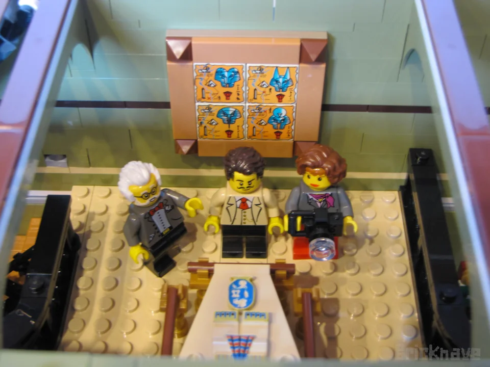 LEGO Icons 10326 natural history museum adventurers modification bricknave reddit 6