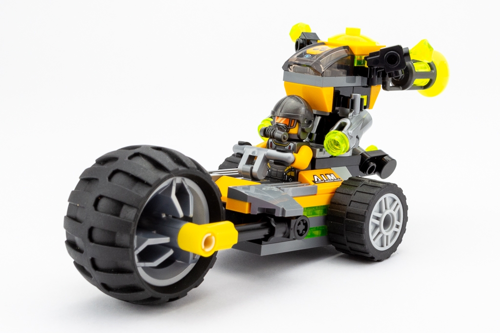 LEGO Review Avengers Truck Take down 25