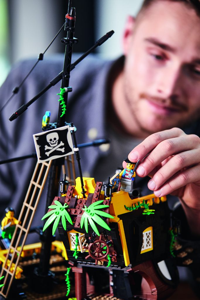 LEGO Ideas 21322 Pirates of Barracuda Bay 39