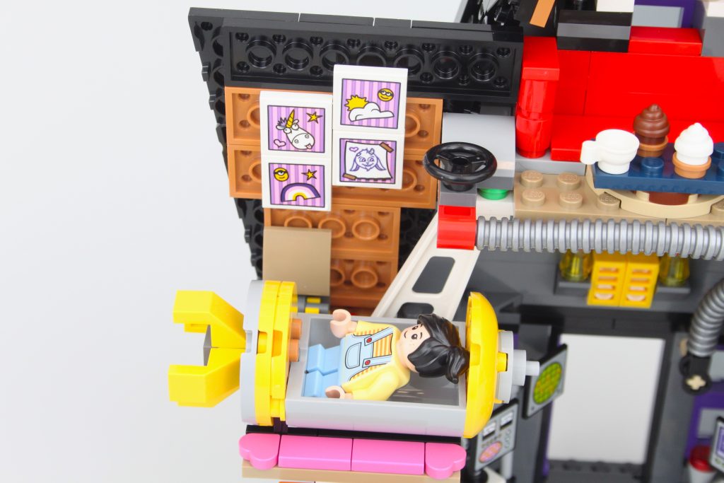 lego despicable me 4 75583 Minions And Grus Family Mansion review 20 1024x683