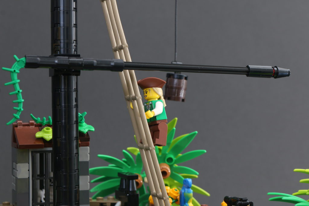 LEGO Ideas 21322 Pirates of Barracuda Bay review 6