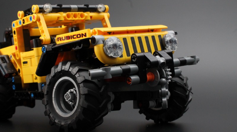 Here's how to make LEGO Technic 42122 Jeep Wrangler remote control