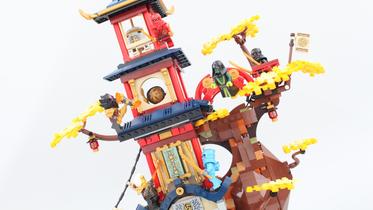 LEGO NINJAGO 71795 Temple of the Dragon Energy Cores review