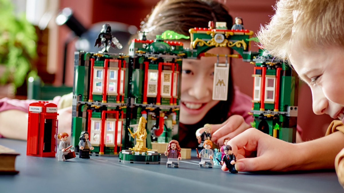 Early 13% discount on 76403 The Ministry of Magic in Zavvi LEGO offers