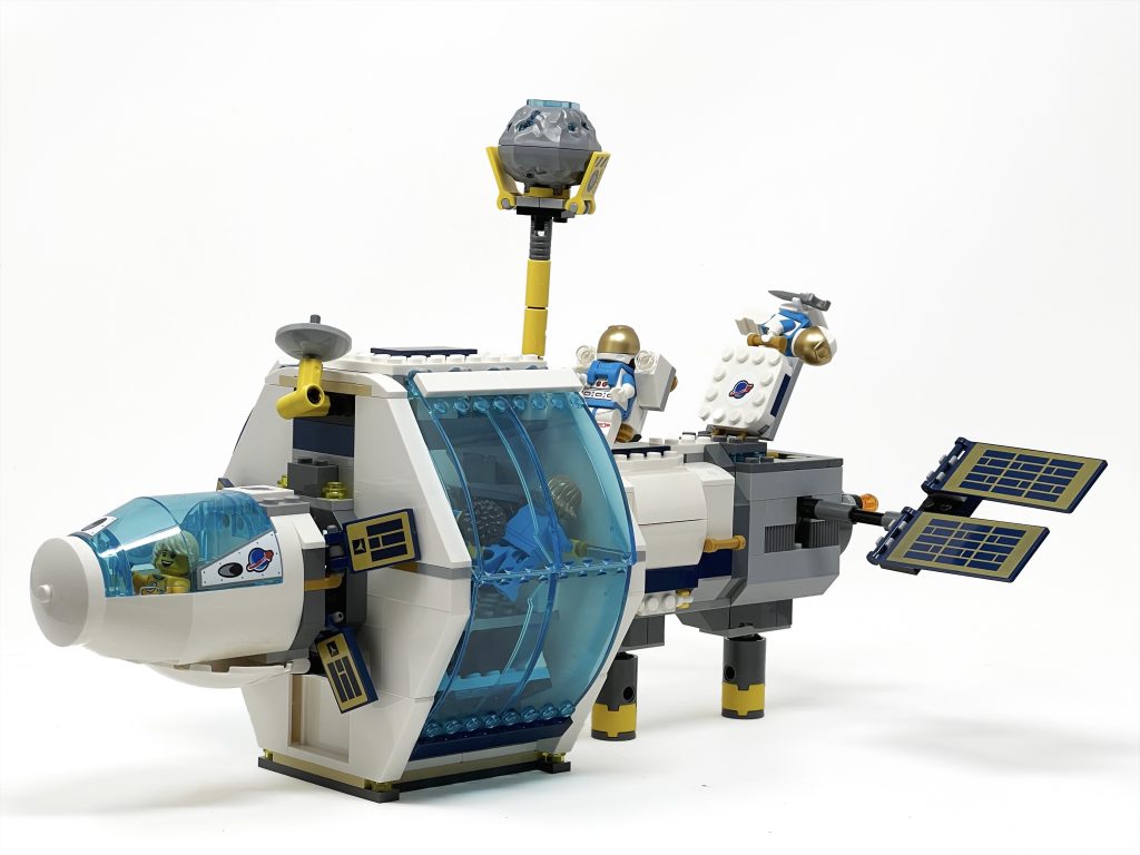 LEGO CITY 60349 Lunar Space Station review 1 1024x768