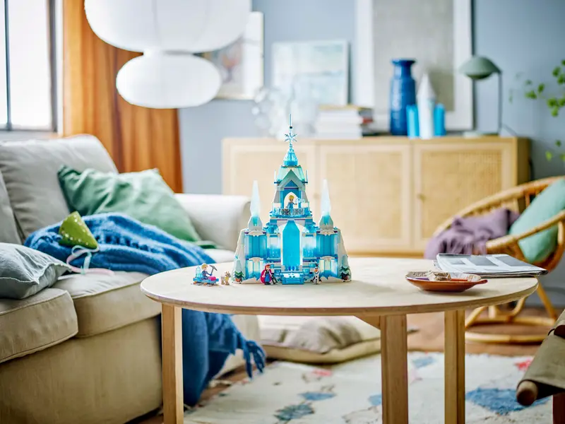 LEGO Disney 43244 Elsas Ice Palace Lifestyle 4