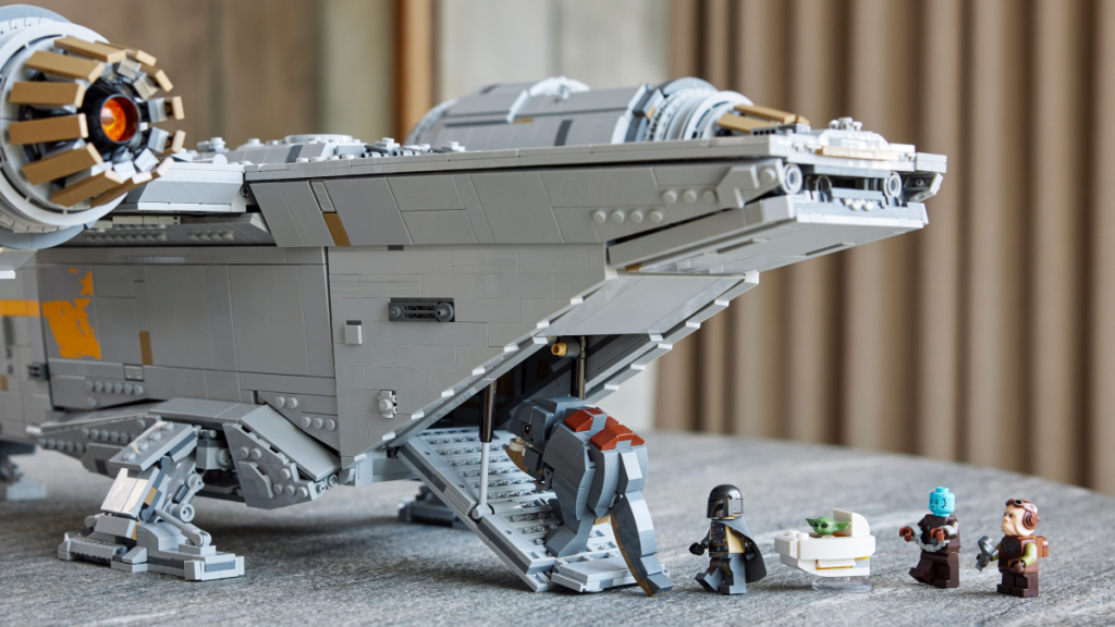 LEGO Star Wars 75331 The Razor Crest featured 3 1024x576