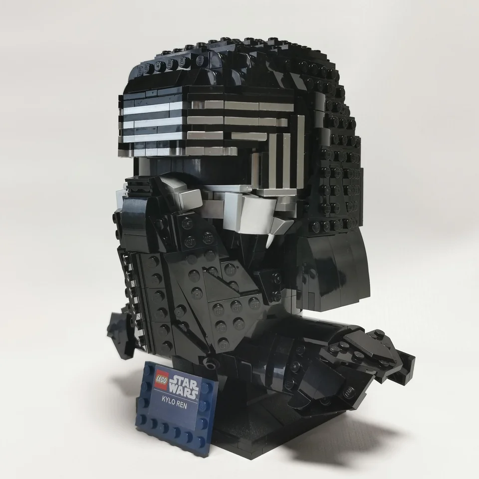 kylo ren helmet breaaaaaaad