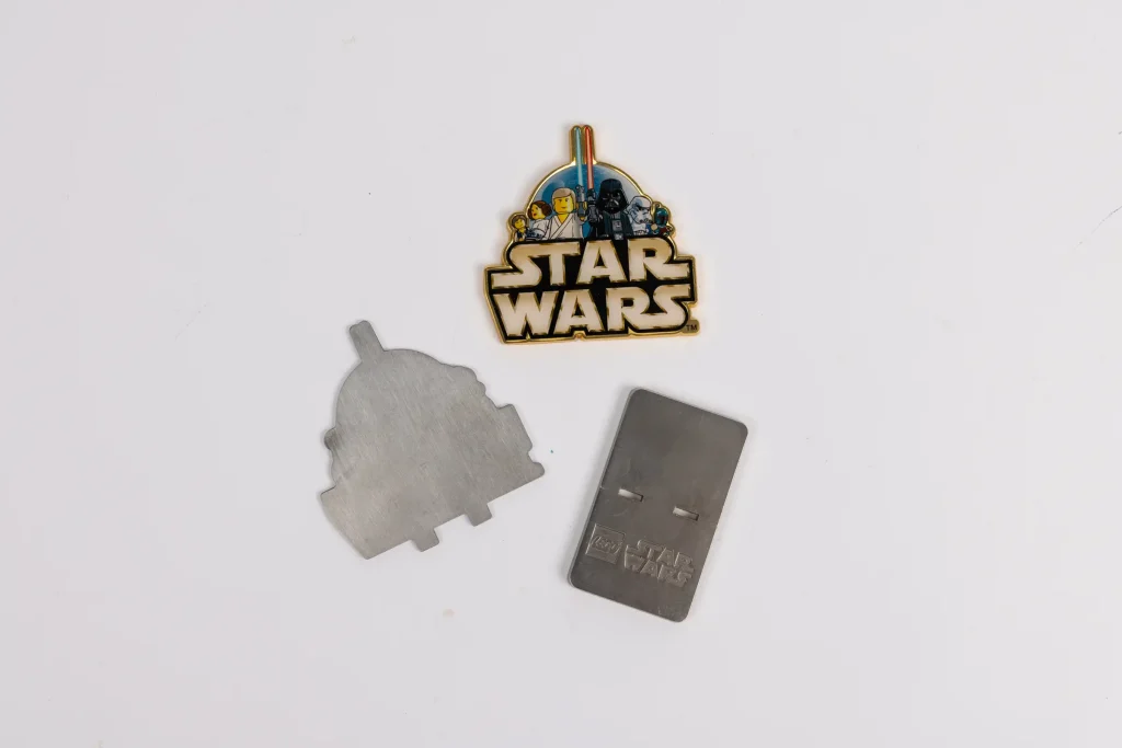 LEGO Star Wars 25th anniversary magnet Insiders 2 1024x683