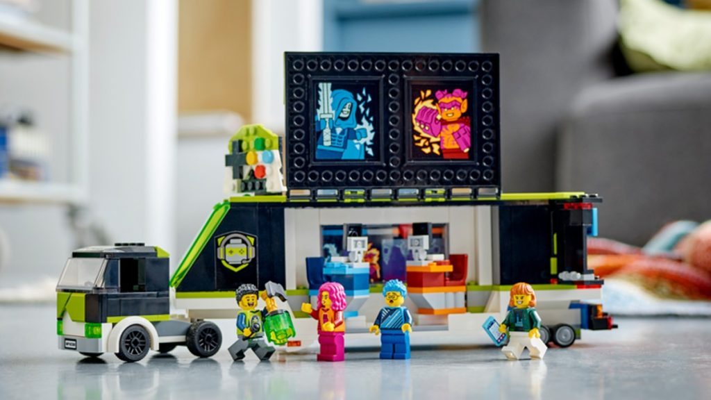 LEGO City 60388 Gaming Tournament Truck lifestyle featured 1024x576